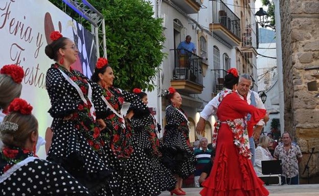 Marbella homenajea a Paquita Jesús, maestra de danza