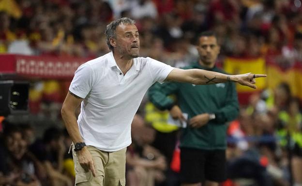 Luis Enrique: «La afición de Málaga estuvo soberbia; fue una gran noche»