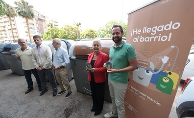 Málaga estrena el contenedor marrón para basura orgánica