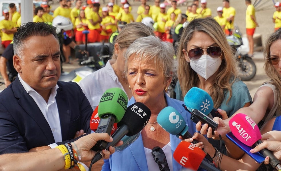 El Ayuntamiento de Málaga da marcha atrás a la prohibición de vender alcohol en comercios cuando termina la feria del Centro