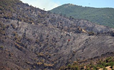 La superficie afectada por el incendio de Sierra Bermeja aumenta hasta las 4.800 hectáreas