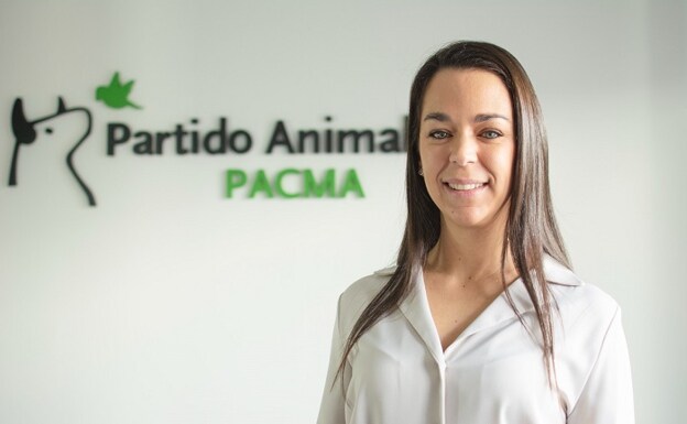 Cristina García, PACMA: «La caza no tiene ninguna ventaja más que divertir a cuatro cafres pegando tiros»