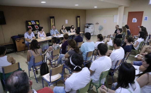 Las oposiciones a Maestros arrancan con la presentación de los candidatos ante los tribunales