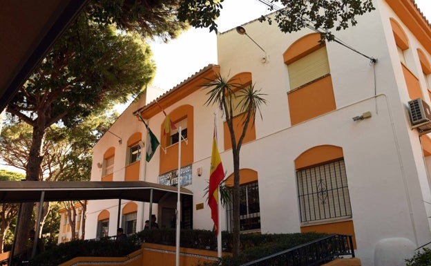 El colegio Platero de Las Chapas acogerá un cine de verano durante los meses de julio y agosto