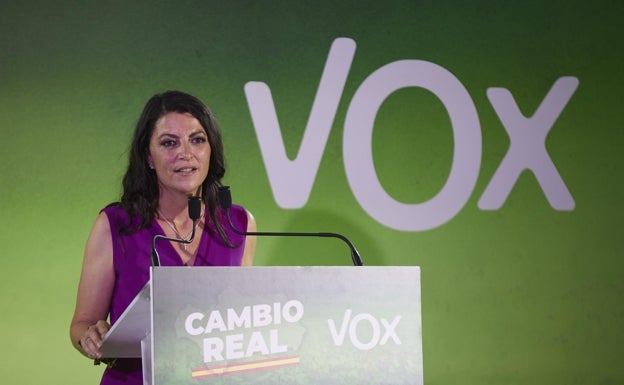 Macarena Olona reitera que se queda en Andalucía para aspirar a «liderar la oposición»