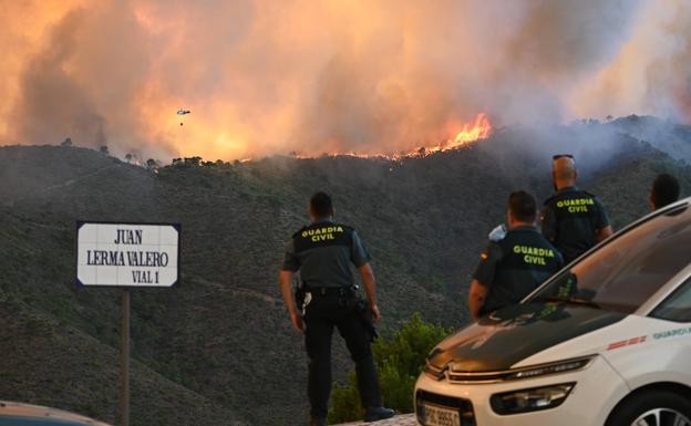 Las cifras del incendio de Sierra Bermeja: 4.860 hectáreas de siete municipios y más de 3.300 efectivos han participado en las labores de extinción