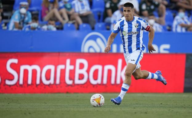 El Málaga cierra el fichaje de Bustinza