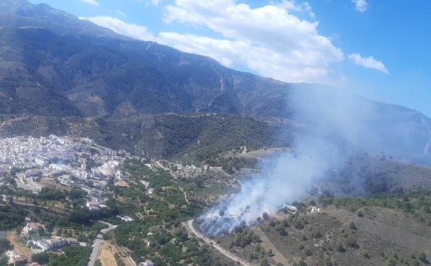 Extinguido el incendio forestal declarado en Canillas de Albaida