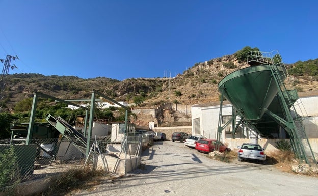 Vecinos se movilizan para reabrir la única cooperativa agrícola de Frigiliana, fundada en 1956