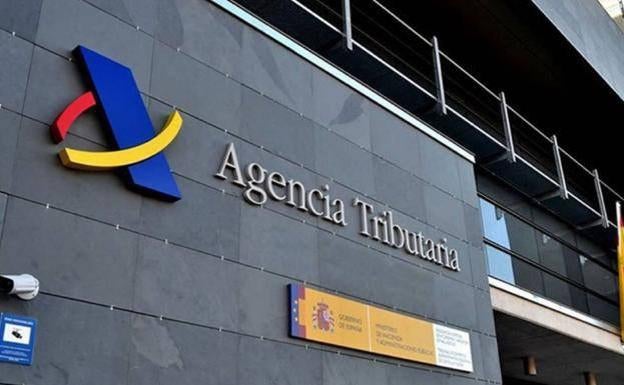 La red de funcionarios de Hacienda en Málaga cobró por emitir más de un millar de certificados irregulares