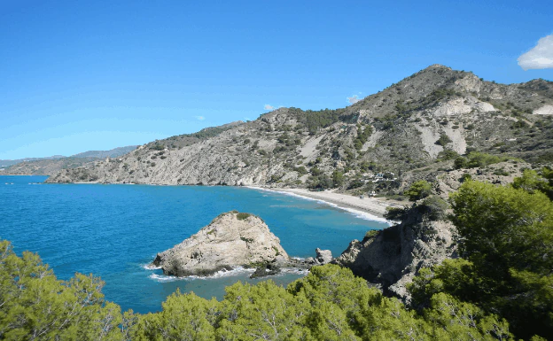 Doce rutas de senderismo que se pueden hacer en Málaga incluso en verano