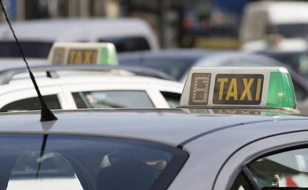 Los taxistas de Málaga tendrán libertad plena para trabajar todos los días del verano