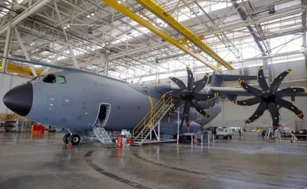 Montaje del Airbus A400M en la planta de Sevilla.