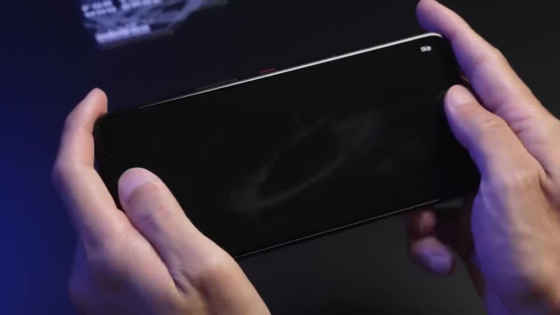 ROG Phone 6 Pro, con pantalla trasera personalizable, llegará en agosto por 1.329 euros