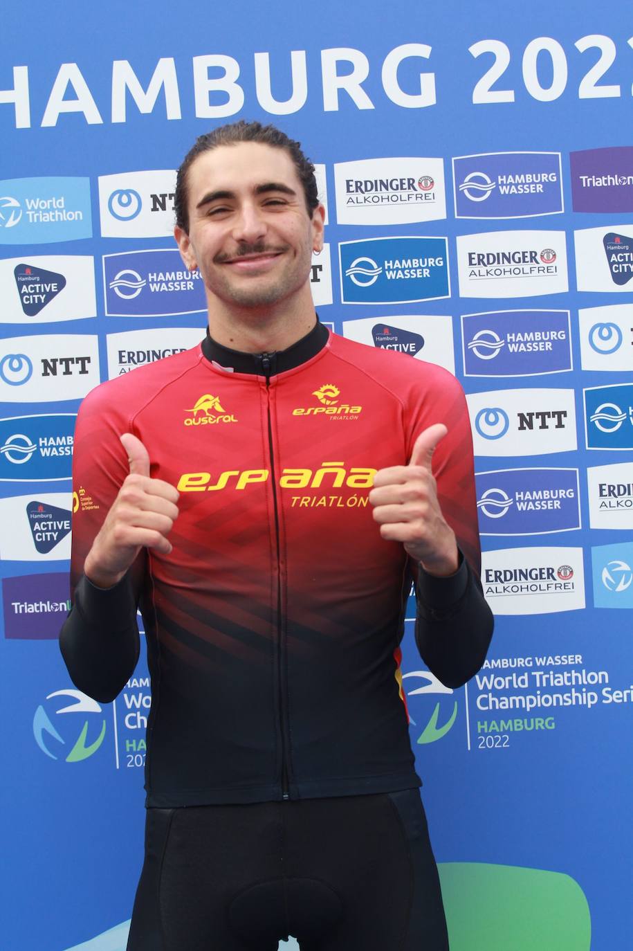 El triatleta malagueño Alberto González, el mejor español en las Series Mundiales de Hamburgo