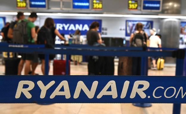 Huelga de Ryanair: listado de los 289 vuelos cancelados o retrasados este martes 12 de julio