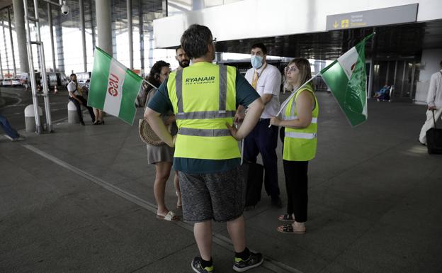 Huelga de Ryanair: listado de los 242 vuelos cancelados o retrasados este miércoles 13 de julio