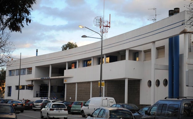 Fallece un ladrón en Marbella al descolgarse por una fachada en su huida