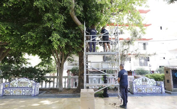 El cambio de más de un centenar de farolas en Marbella permitirá un ahorro superior a los 10.000 euros al año