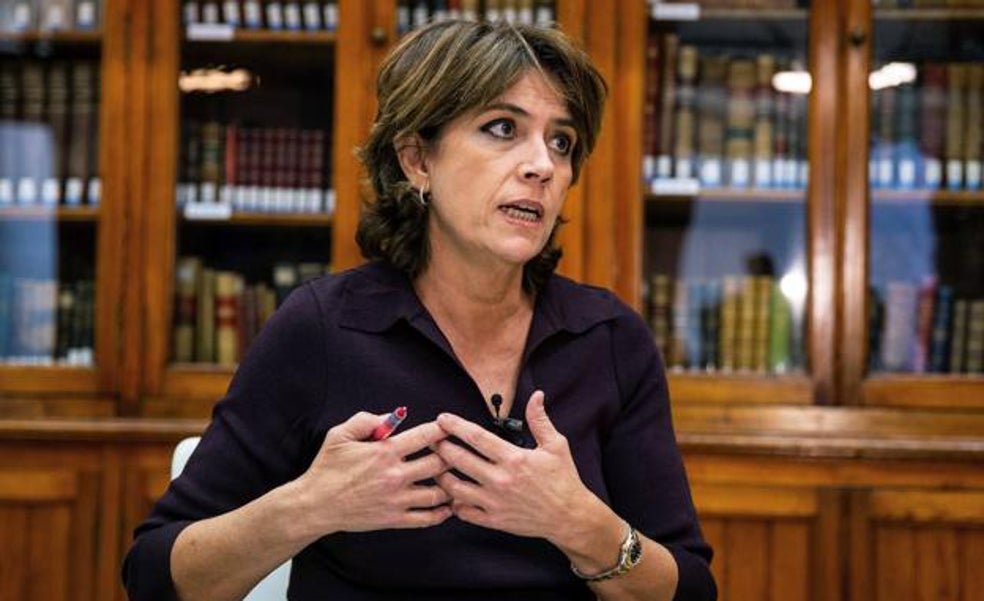 La renuncia de Delgado por enfermedad deja la Fiscalía General con una convulsa herencia