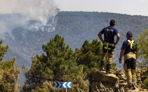 Una empresa de reforestación provoca un fuego en Zaragoza que arrasa ya 14.000 hectáreas