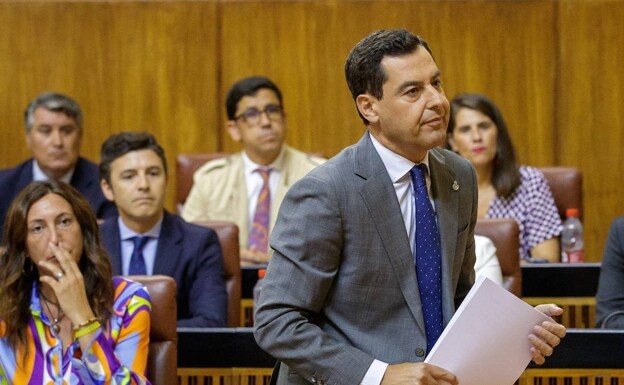 Juanma Moreno anuncia el inicio de una nueva etapa política «decidida libremente en las urnas»