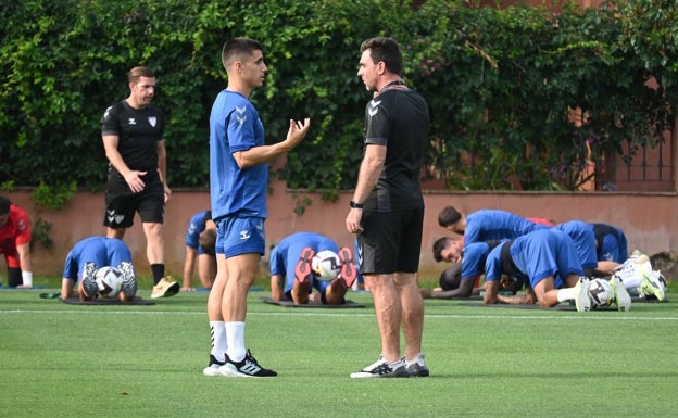 Bustinza y Adrián se reincorporan y el Málaga se queda sin lesionados