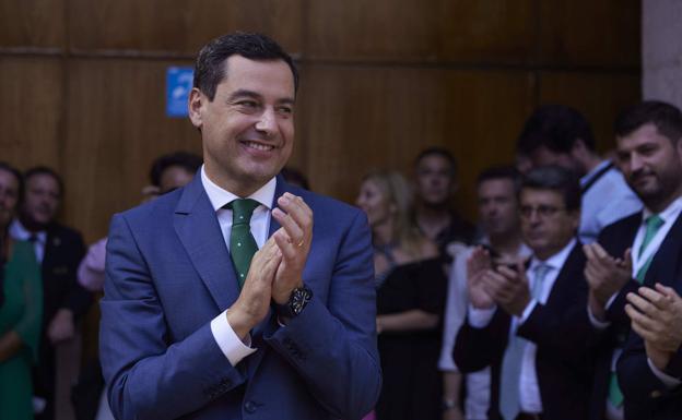 Juanma Moreno, elegido para un segundo mandato como presidente de la Junta de Andalucía