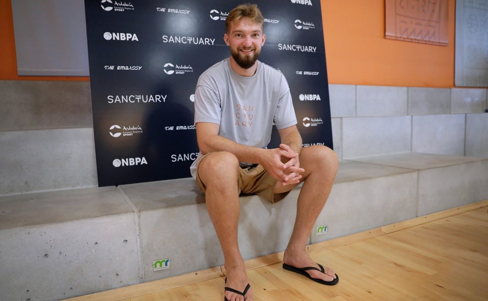 Domas Sabonis: «Espero que el Unicaja vuelva a ser el equipo que yo veía cuando me crié en Málaga»