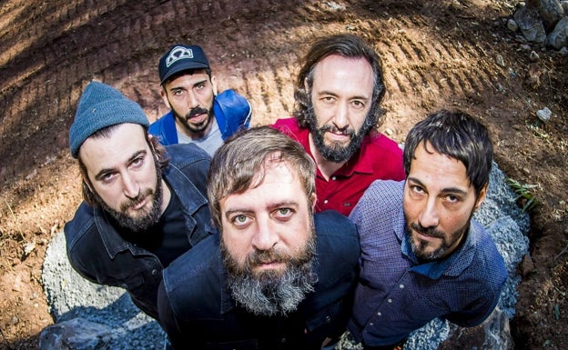 Ballena: el supergrupo indie de Málaga que se quiere fuerte