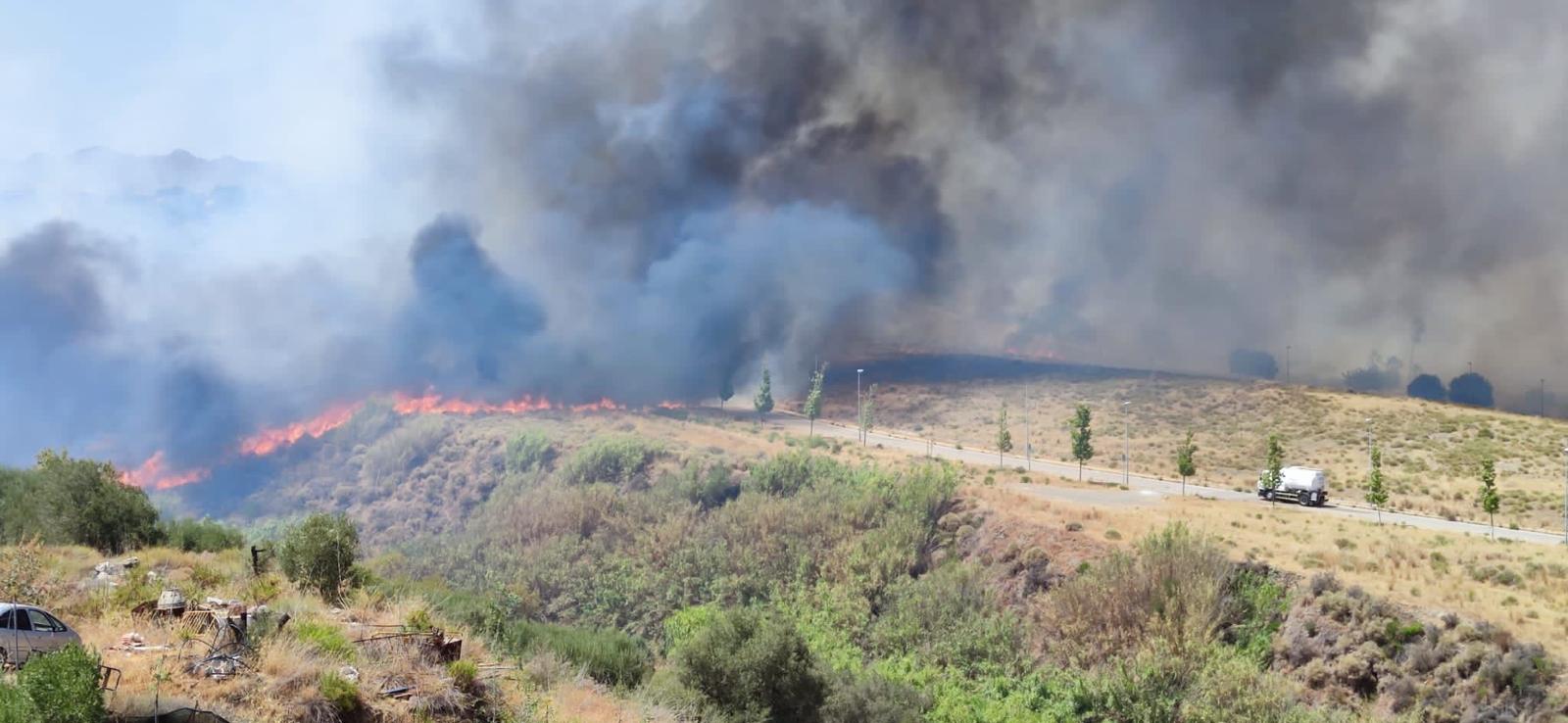 Extinguido el incendio declarado este miércoles en el paraje doña Pilar de Mijas