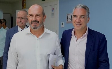 Elías Bendodo: «El PP de Málaga estará encantado de que De la Torre sea el candidato a la Alcaldía; la decisión es suya»