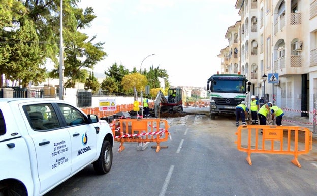 Restablecen el suministro de agua en Arroyo de la Miel y Benalmádena Costa tras finalizar la reparación de la tubería afectada