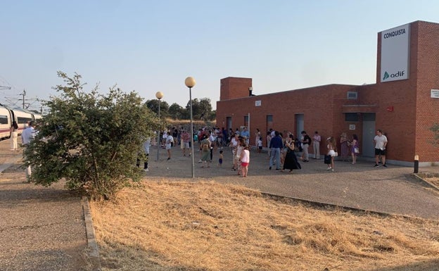 Retrasos de entre 50 y 80 minutos en los AVE a Málaga por una avería en Córdoba