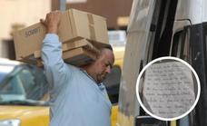 La curiosa nota que una trabajadora malagueña puso en un paquete de una tienda online