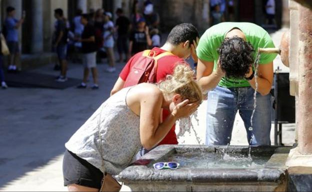 Más calor para el fin de semana: aviso amarillo en Málaga por altas temperaturas para el sábado