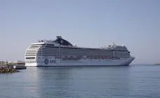 Tres cruceros con capacidad para unos 9.000 pasajeros hacen escala en Málaga coincidiendo con la feria