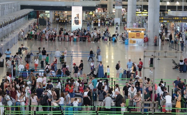 El aeropuerto de Málaga supera en julio por primera vez los dos millones de pasajeros desde la pandemia