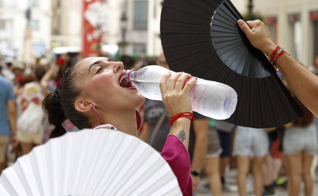 Baile y cante en un domingo de calor y sudor