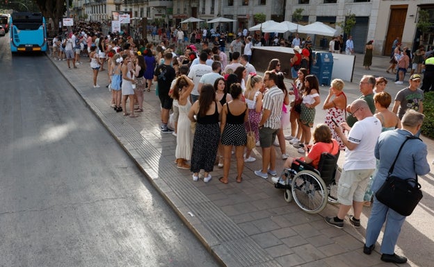 El éxito de la Feria de Málaga colapsa el transporte