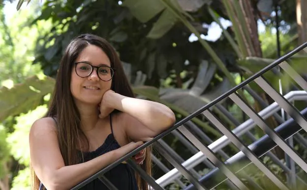 Raquel Serrano Lledó: «Me da mucha paz mental montar legos y puzles, han pasado de un hobby a una terapia»