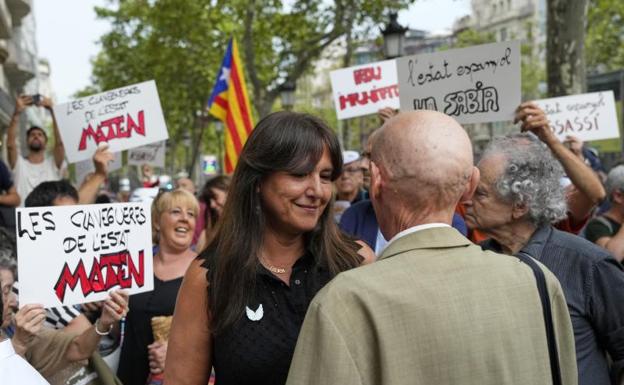 Salvador Illa se une a Aragonès para exigir a Junts un relevo a Borràs