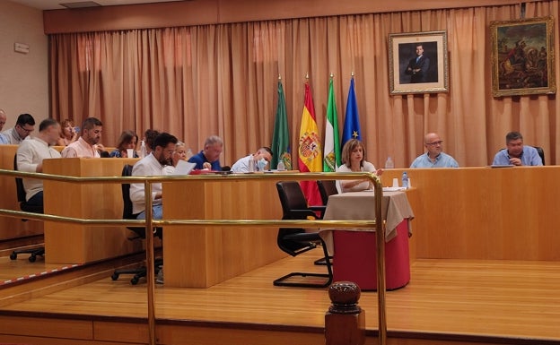 Vélez-Málaga pide ayuda a la Junta para poner en valor los yacimientos fenicios