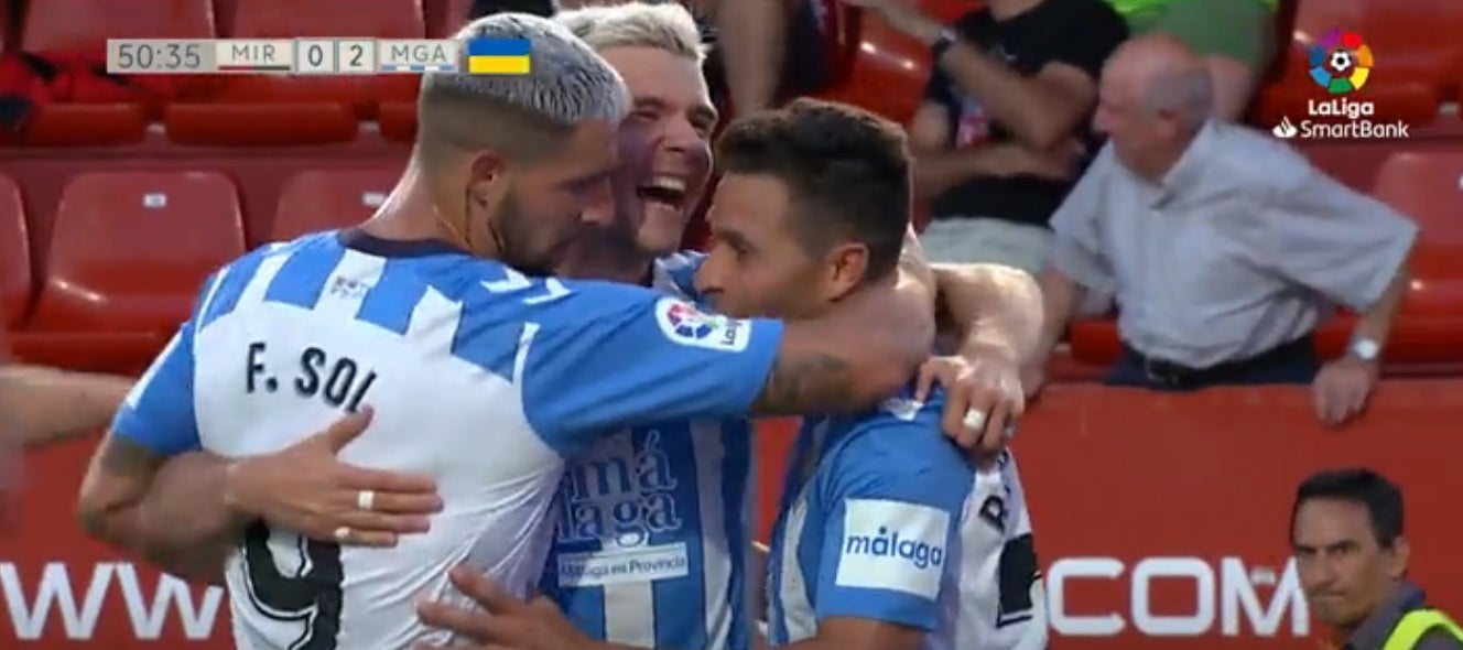 La calidad le basta al Málaga para coger aire (1-3)