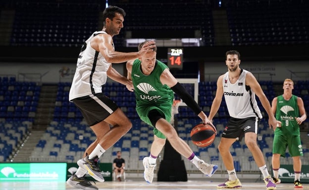 El Unicaja comienza a competir