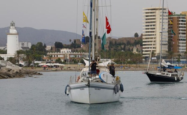 Una flotilla de veleros recala en Málaga para reivindicar la historia marítima española
