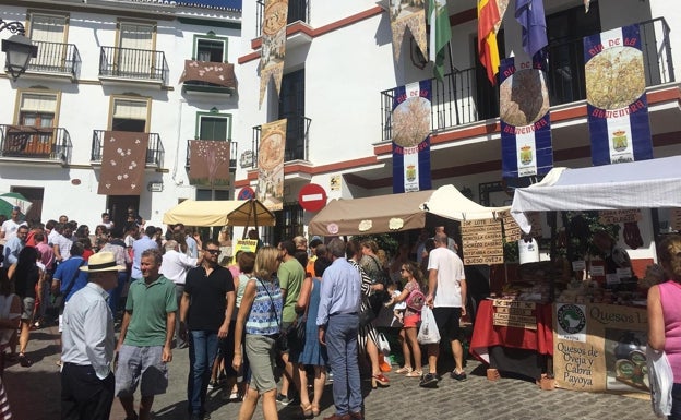 Almogía recupera el Día de la Almendra, su jornada artesanal y gastronómica