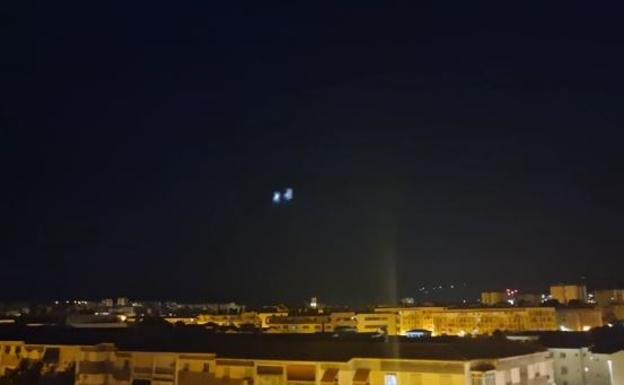 ¿Qué son las luces que se han visto en el cielo de Málaga esta madrugada?