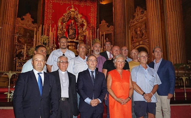 La Victoria renueva el altar de cultos en su novena en la Catedral