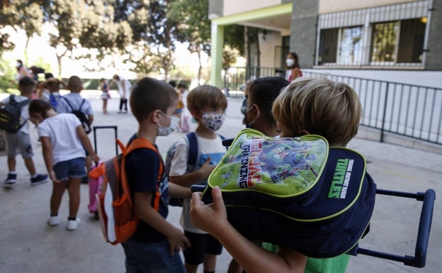 Educación contratará a casi 700 maestros en Málaga para el comienzo del curso